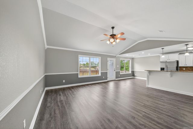 312 Bobwhite Circle, Lonoke, AR 72086