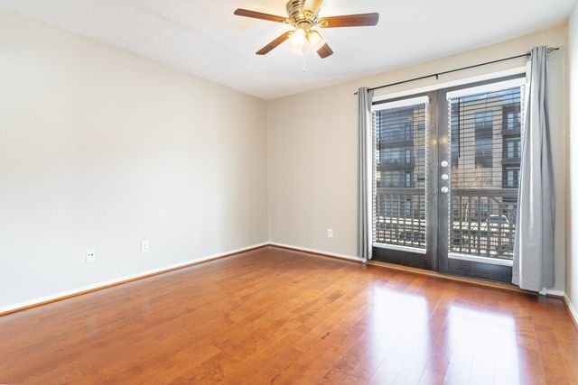 5934 Sandhurst Lane 207, Dallas, TX 75206