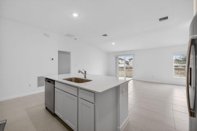 748 Carlyle Way, Fort Pierce, FL 34947