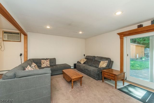 44 Molinari Dr, Wanaque Boro, NJ 07465