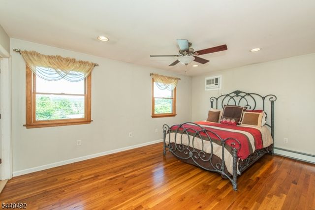 44 Molinari Dr, Wanaque Boro, NJ 07465