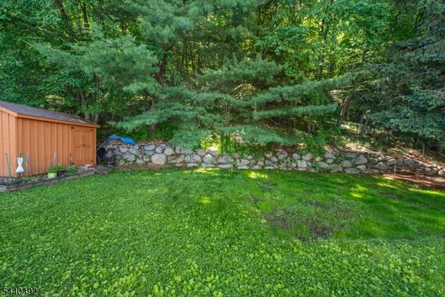 44 Molinari Dr, Wanaque Boro, NJ 07465
