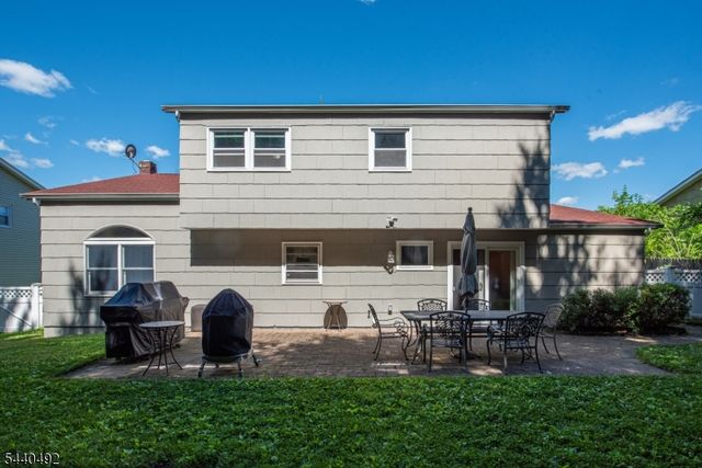 44 Molinari Dr, Wanaque Boro, NJ 07465
