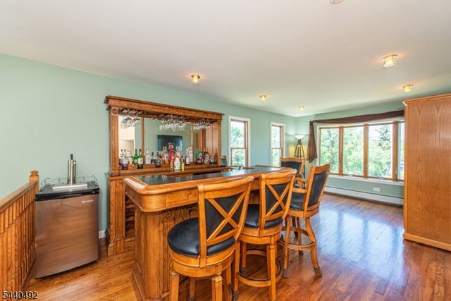 44 Molinari Dr, Wanaque Boro, NJ 07465