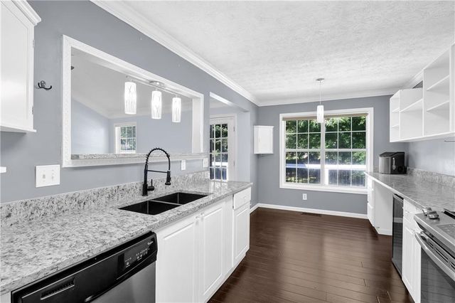 5870 Tallant Drive, Sugar Hill, GA 30518