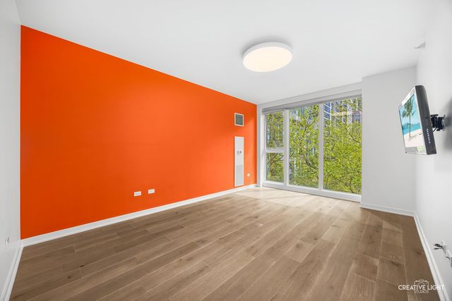 204 N Park Drive, Chicago, IL 60601