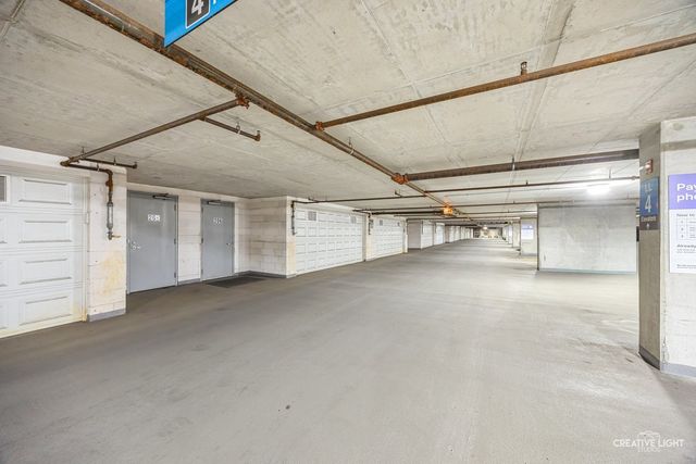 204 N Park Drive, Chicago, IL 60601