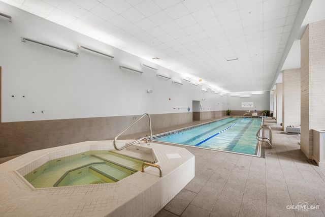 204 N Park Drive, Chicago, IL 60601