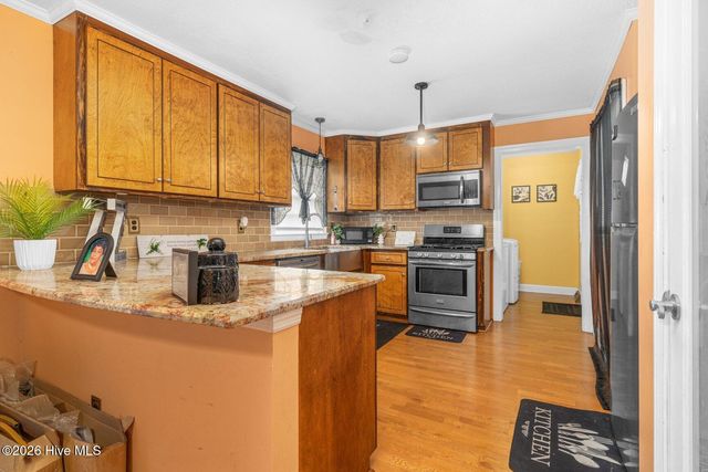 1811 Delwood Drive W, Wilson, NC 27893