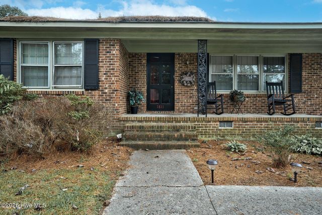 1811 Delwood Drive W, Wilson, NC 27893