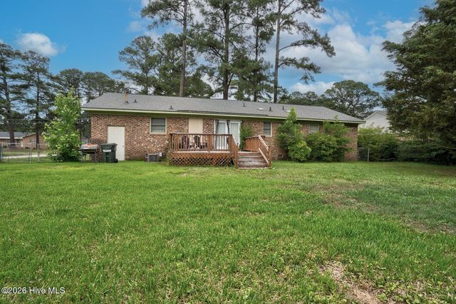 1811 Delwood Drive W, Wilson, NC 27893