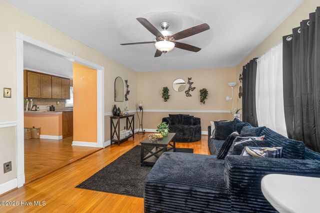 1811 Delwood Drive W, Wilson, NC 27893