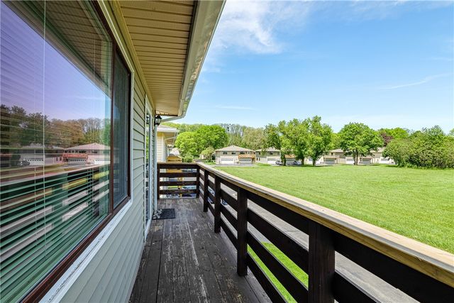 18 De Paul Drive, East Rochester, NY 14445