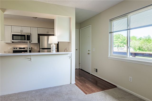 18 De Paul Drive, East Rochester, NY 14445