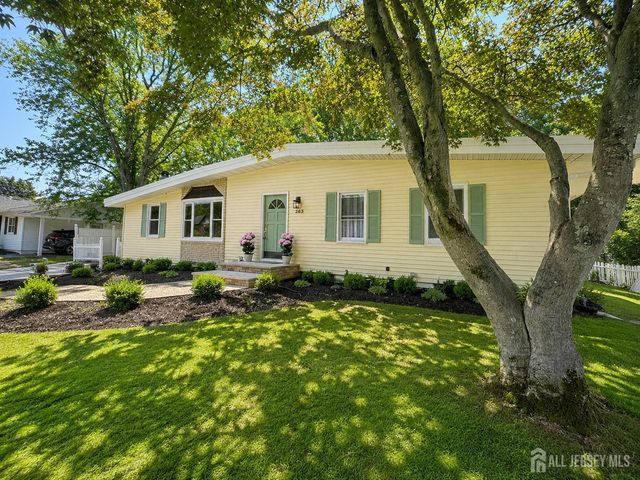 253 Parkview Terrace, Middletown, NJ 07738
