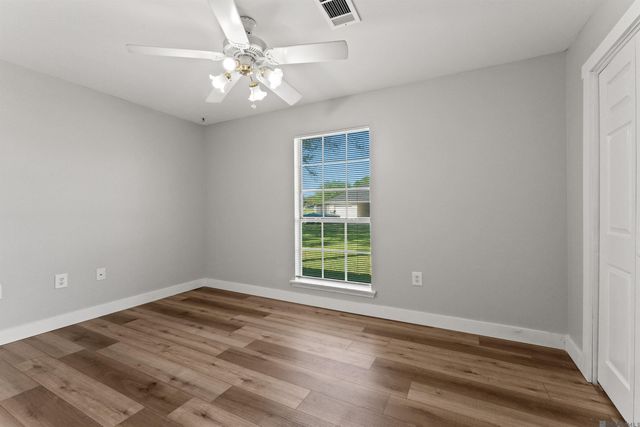 1333 Holly Dr, Slaughter, LA 70777