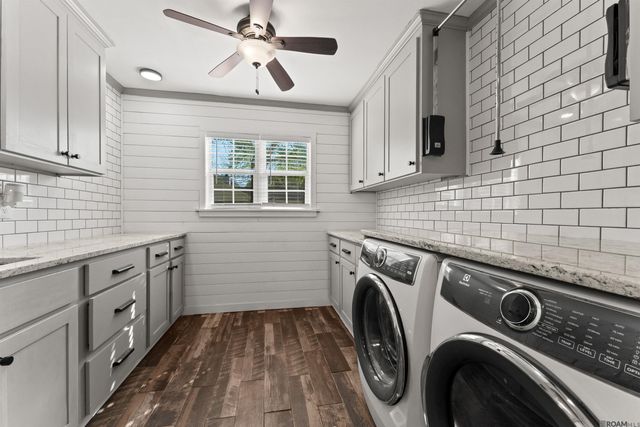 1333 Holly Dr, Slaughter, LA 70777