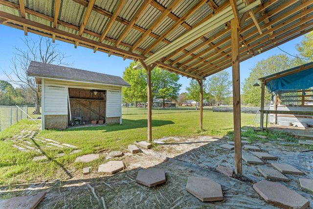 1333 Holly Dr, Slaughter, LA 70777