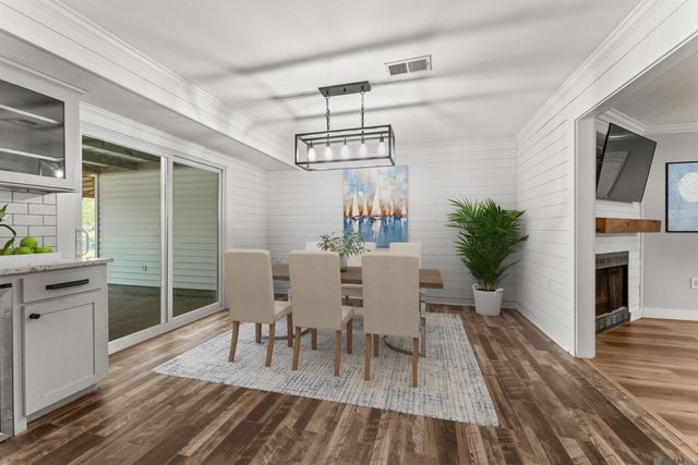 1333 Holly Dr, Slaughter, LA 70777