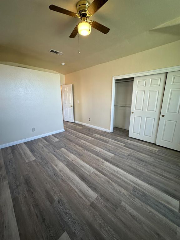 Image 14 of property listing at 5560 N Ellendale Avenue, Fresno, CA 93722