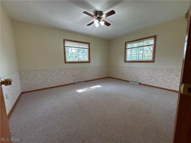 28000 Aurora Road, Solon, OH 44139