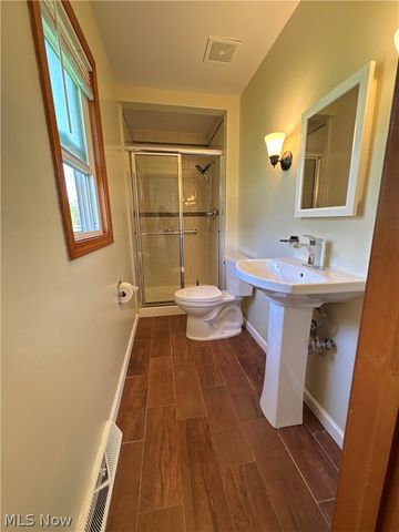 28000 Aurora Road, Solon, OH 44139