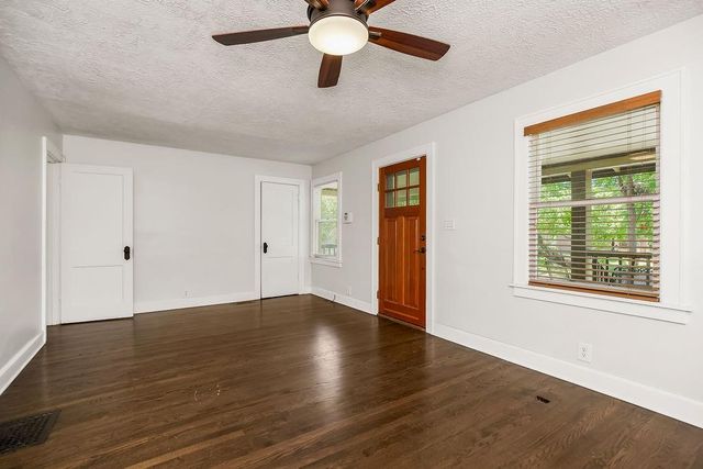 5026 VIRGINIA Avenue, Kansas City, MO 64110