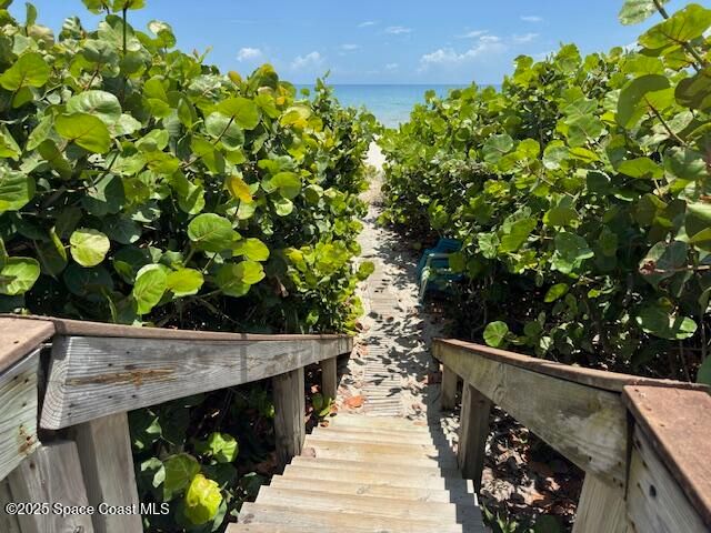 1095 Highway A1a N 204, Indialantic, FL 32903