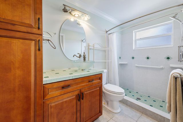 150 South Boulevard D, Boynton Beach, FL 33435