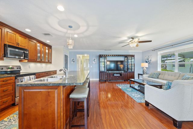 150 South Boulevard D, Boynton Beach, FL 33435