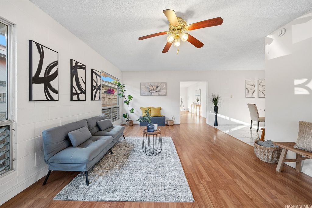 94-934 Hiapo Street, Waipahu, HI 96797