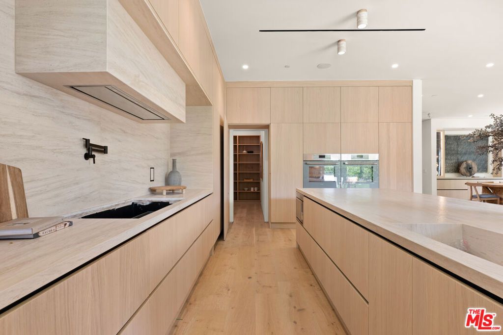 property-img