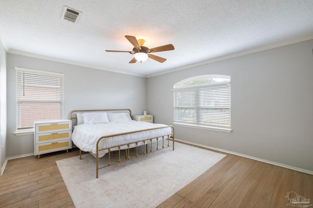 1522 Sandcliff Dr, Pensacola, FL 32507