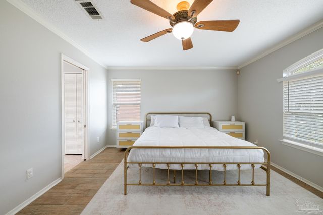 1522 Sandcliff Dr, Pensacola, FL 32507