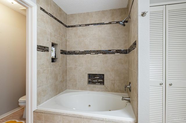 1522 Sandcliff Dr, Pensacola, FL 32507