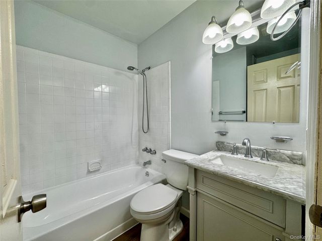 5 Lexington Hill 7, Harriman, NY 10926