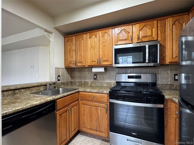 5 Lexington Hill 7, Harriman, NY 10926