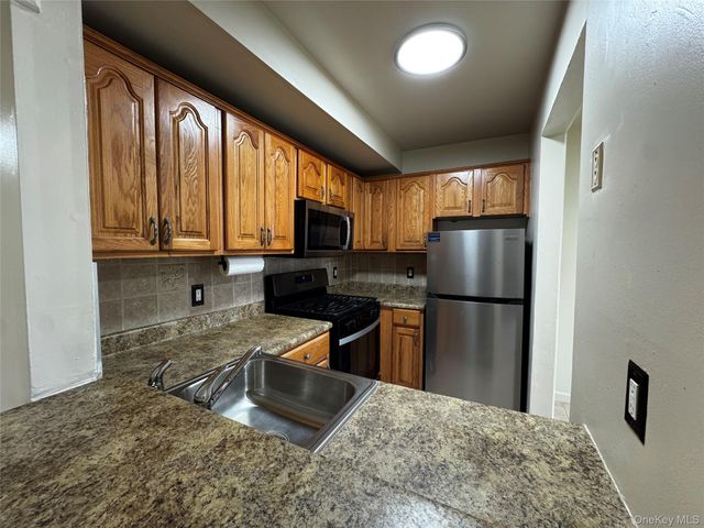 5 Lexington Hill 7, Harriman, NY 10926