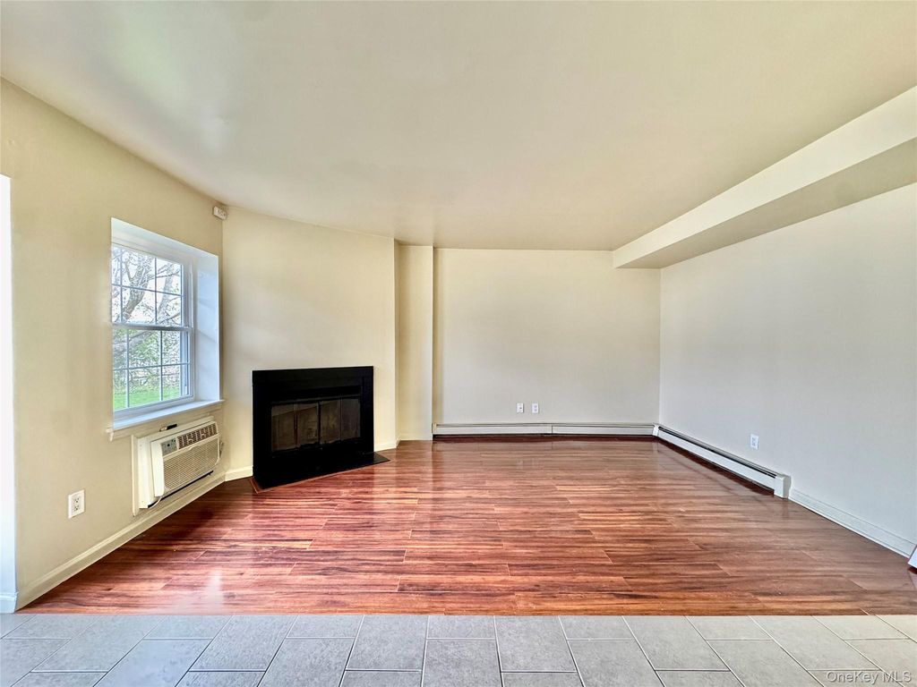 5 Lexington Hill 7, Harriman, NY 10926
