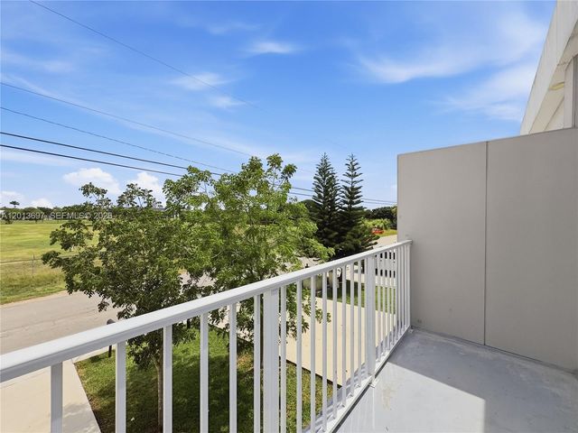 13650 SW 260th St 0, Homestead, FL 33032