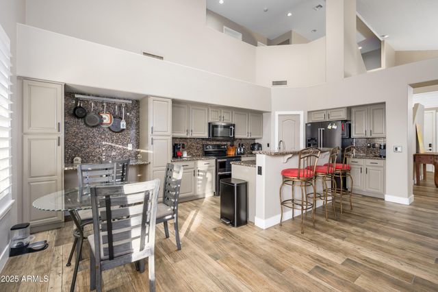 29986 N LITTLE LEAF Drive, San Tan Valley, AZ 85143