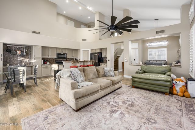 29986 N LITTLE LEAF Drive, San Tan Valley, AZ 85143