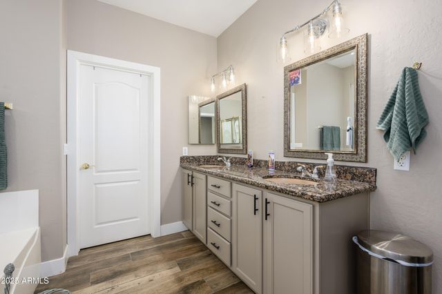 29986 N LITTLE LEAF Drive, San Tan Valley, AZ 85143