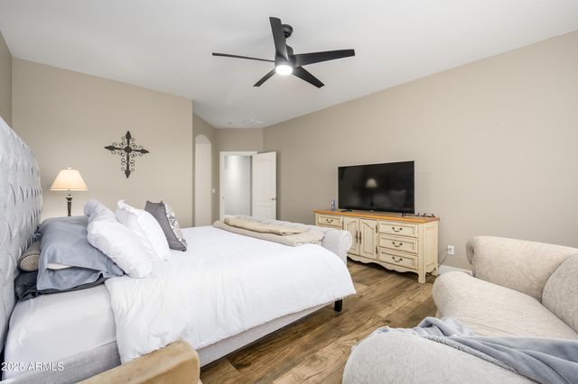 29986 N LITTLE LEAF Drive, San Tan Valley, AZ 85143