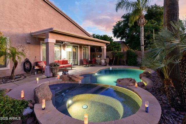 29986 N LITTLE LEAF Drive, San Tan Valley, AZ 85143