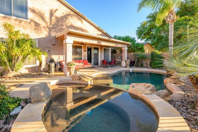 29986 N LITTLE LEAF Drive, San Tan Valley, AZ 85143