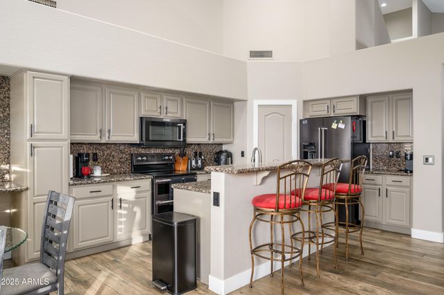 29986 N LITTLE LEAF Drive, San Tan Valley, AZ 85143