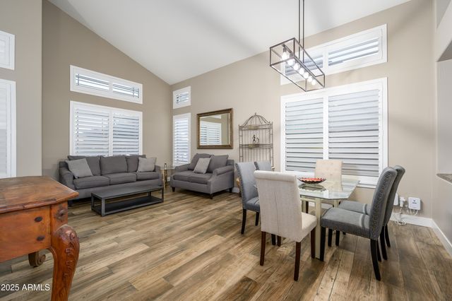 29986 N LITTLE LEAF Drive, San Tan Valley, AZ 85143