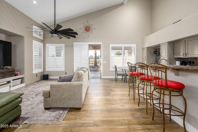 29986 N LITTLE LEAF Drive, San Tan Valley, AZ 85143