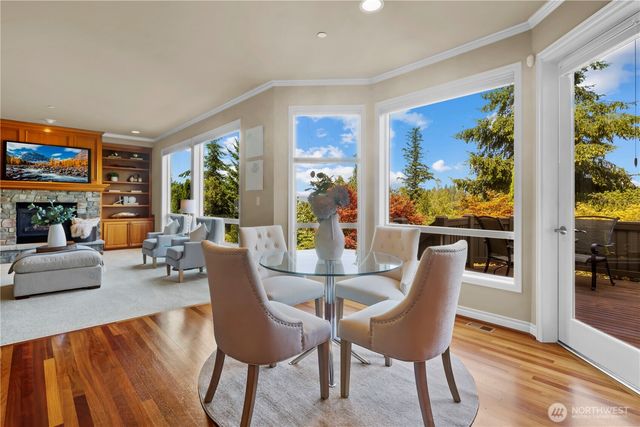 23270 SE 51st Place, Issaquah, WA 98029